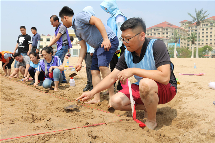 《共筑辉煌》团队沙雕团建活动