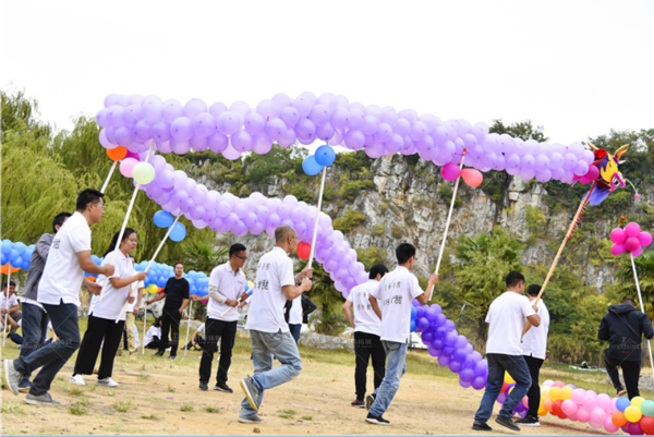 龙腾四海创意团建